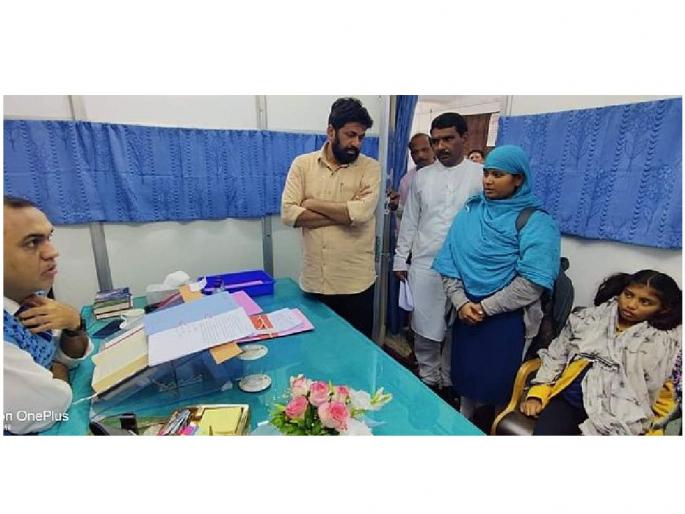 MLA Bacchu Kadu initiative for Bhandara disabled girl for job | नोकरीचा शब्द मिळाला अन् दिव्यांग रजनीला गहिवरून आले.. MLA Bacchu Kadu initiative for Bhandara disabled girl for job | नोकरीचा शब्द मिळाला अन् दिव्यांग रजनीला गहिवरून आले..