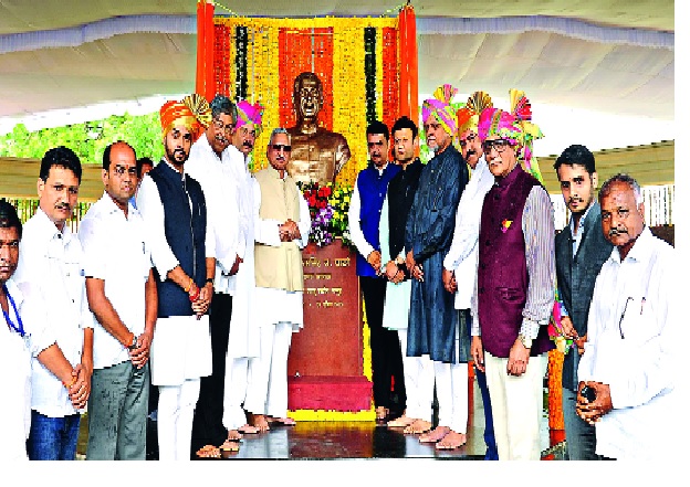 'Permanent MLA' will sit in public at home: Chief Minister | ‘पर्मनंट आमदार’ समजणाऱ्यांना जनता घरी बसवेल : मुख्यमंत्री 'Permanent MLA' will sit in public at home: Chief Minister | ‘पर्मनंट आमदार’ समजणाऱ्यांना जनता घरी बसवेल : मुख्यमंत्री