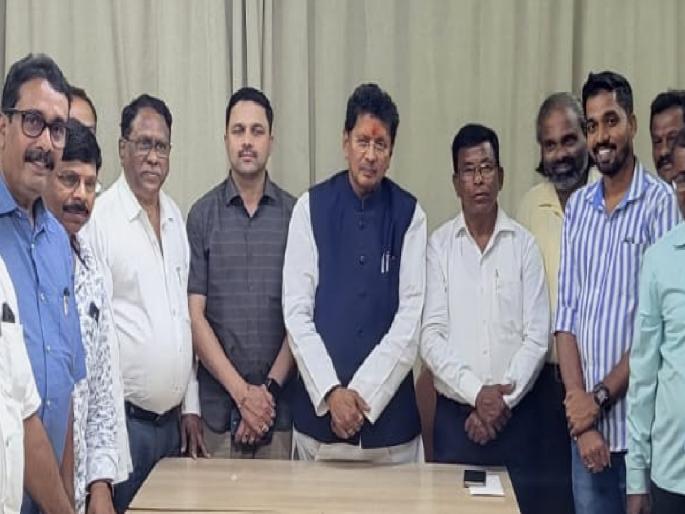 The dispute arising out of cashew seed rate is finally settled, mediation by Deepak Kesarkar | काजू बी दरावरून उद्भवलेला वाद अखेर क्षमला, दीपक केसरकरांची मध्यस्थी The dispute arising out of cashew seed rate is finally settled, mediation by Deepak Kesarkar | काजू बी दरावरून उद्भवलेला वाद अखेर क्षमला, दीपक केसरकरांची मध्यस्थी