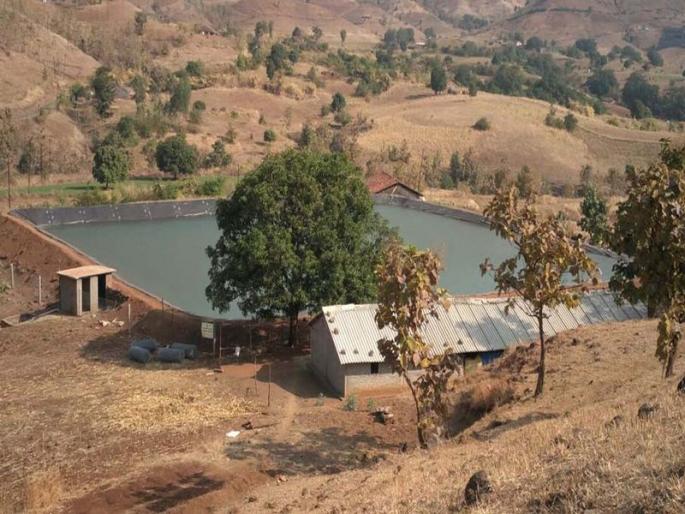 The residents of the bonded area were drenched with water in their eyes | बंधा-यातील पाण्यासह आसाणे ग्रामस्थांचेही डोळे पाण्याने डबडबले The residents of the bonded area were drenched with water in their eyes | बंधा-यातील पाण्यासह आसाणे ग्रामस्थांचेही डोळे पाण्याने डबडबले