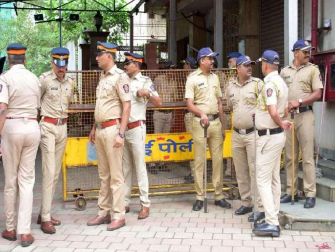 Minor girl raped by six men Five accused are minors one arrested by police | अल्पवयीन मुलीवर सहा जणांकडून अत्याचार; पाच आरोपी अल्पवयीन, एकाला पोलिसांकडून अटक Minor girl raped by six men Five accused are minors one arrested by police | अल्पवयीन मुलीवर सहा जणांकडून अत्याचार; पाच आरोपी अल्पवयीन, एकाला पोलिसांकडून अटक