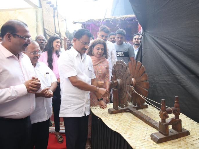 inauguration of khadi festival 2 at borivali | बोरिवली येथे खादी महोत्सव - 2 चे उद्घाटन inauguration of khadi festival 2 at borivali | बोरिवली येथे खादी महोत्सव - 2 चे उद्घाटन