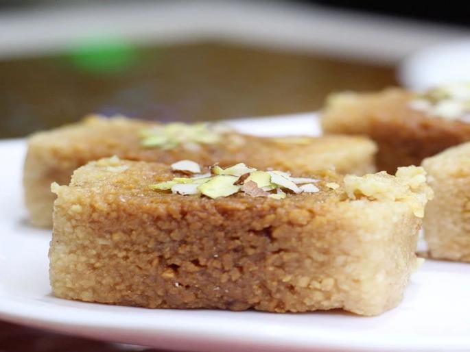 Ganesh utsav Special Receipe 2019 : How to make kalakand at home | Ganesh Utsav Special Recipe: गणरायाच्या नैवेद्यासाठी घरीच तयार करा कलाकंद! Ganesh utsav Special Receipe 2019 : How to make kalakand at home | Ganesh Utsav Special Recipe: गणरायाच्या नैवेद्यासाठी घरीच तयार करा कलाकंद!