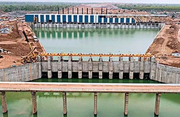 Will Maharashtra take lessons from Telangana? | तेलंगणापासून महाराष्ट्र धडा घेईल का? Will Maharashtra take lessons from Telangana? | तेलंगणापासून महाराष्ट्र धडा घेईल का?