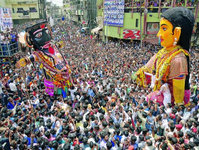 Inflation, corruption take away ' Marabat'! | महागाई, भ्रष्टाचाराले ‘घेऊन जा गे मारबत’! Inflation, corruption take away ' Marabat'! | महागाई, भ्रष्टाचाराले ‘घेऊन जा गे मारबत’!