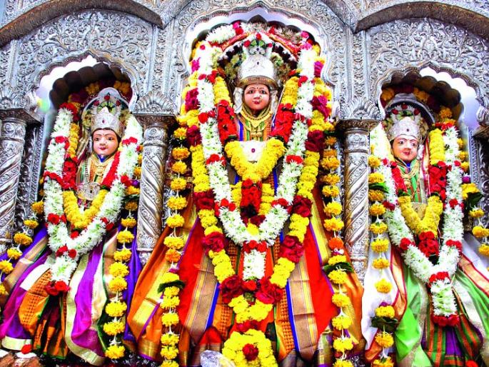 One hundred rupees will have to be spent to visit Kalika | कालिकेचे दर्शन घेण्यासाठी आता मेाजावे लागणार शंभर रुपये One hundred rupees will have to be spent to visit Kalika | कालिकेचे दर्शन घेण्यासाठी आता मेाजावे लागणार शंभर रुपये