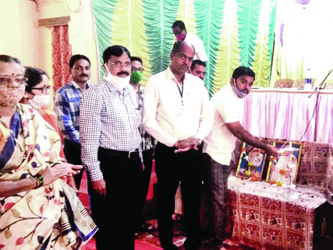 Sarpanch of Malwana appreciates the developmental performance of Gram Sevaks | मालवणातील सरपंच, ग्रामसेवकांची विकासाभिमुख कामगिरीचे कौतुक : पाताडे Sarpanch of Malwana appreciates the developmental performance of Gram Sevaks | मालवणातील सरपंच, ग्रामसेवकांची विकासाभिमुख कामगिरीचे कौतुक : पाताडे