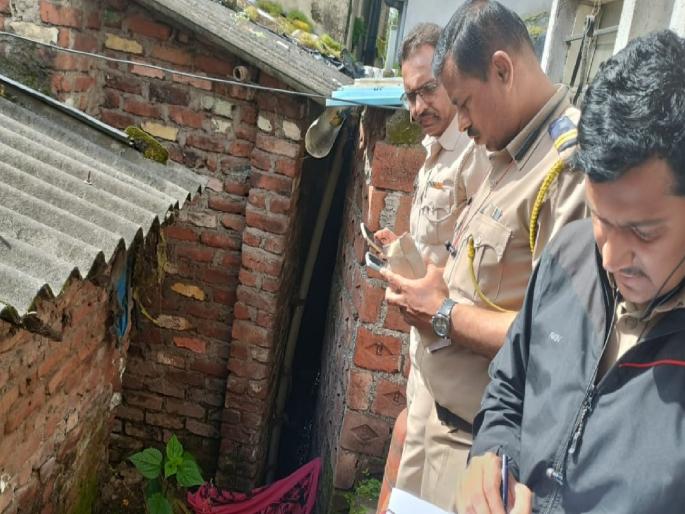 Infant found dead in Kalamba in Kolhapur, search underway for those who dumped the infant | कोल्हापुरातील कळंब्यात मृतावस्थेत आढळले अर्भक, संशयितांचा शोध सुरू Infant found dead in Kalamba in Kolhapur, search underway for those who dumped the infant | कोल्हापुरातील कळंब्यात मृतावस्थेत आढळले अर्भक, संशयितांचा शोध सुरू