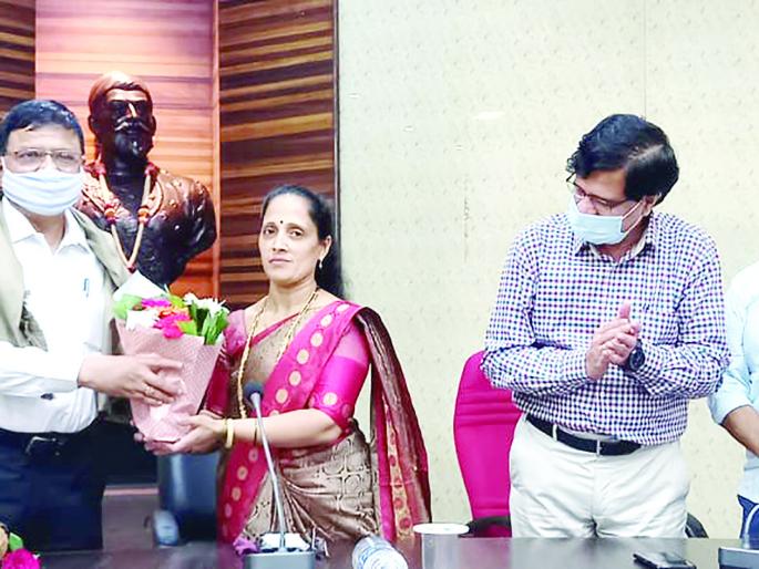 District's work in cleanliness is good: Kalashetti | स्वच्छतेत जिल्ह्याचे काम चांगले : कलशेट्टी District's work in cleanliness is good: Kalashetti | स्वच्छतेत जिल्ह्याचे काम चांगले : कलशेट्टी