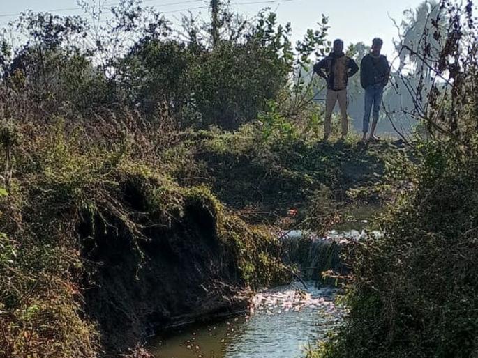 Gondegaon dam canal bursts; Water seeps into 20 citizens' homes! | गोंडेगाव धरणाचा कालवा फुटला; २० नागरिकांच्या घरात पाणी घुसले!
