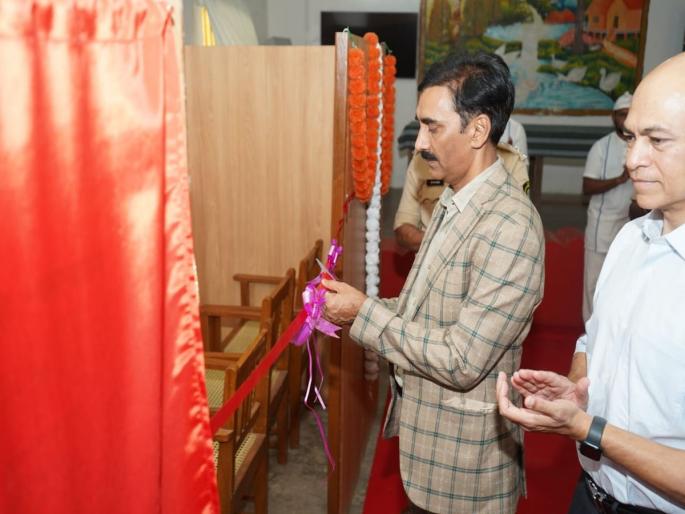 Inauguration of various facilities at Aadhaarwadi Jail in Kalyan | कल्याणमधील आधारवाडी कारागृहात विविध सुविधांचे उद्घाटन
