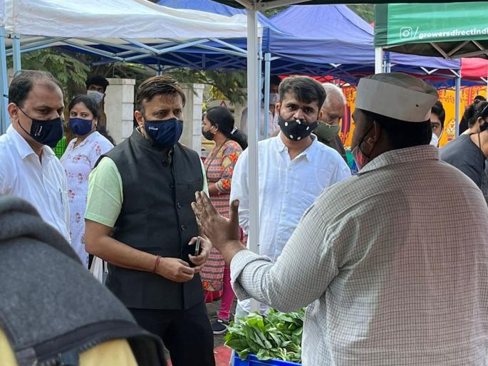 weekly market gets good response in kalyan inauguration by kdmc municipal commissioner | कल्याण: आठवडी  बाजराला मिळाला उत्तम प्रतिसाद; महापालिका आयुक्तांनी केले उद्घाटन