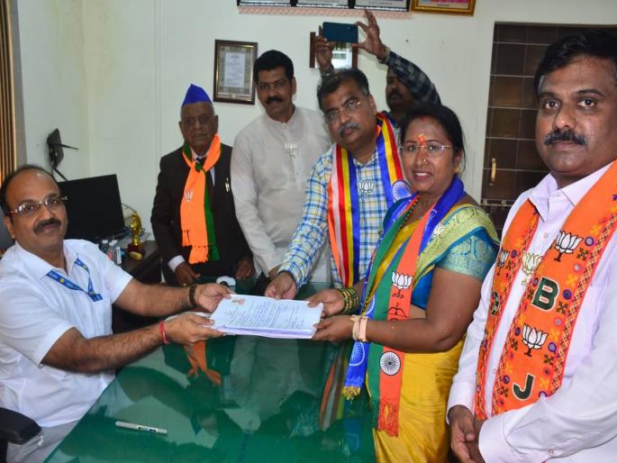 Maharashtra Assembly Election 2024: BJP candidate Sulabha Gaikwad has filed the nomination form | Kalyan: भाजप उमेदवार सुलभा गायकवाड यांनी दाखल केला उमेदवारी अर्ज Maharashtra Assembly Election 2024: BJP candidate Sulabha Gaikwad has filed the nomination form | Kalyan: भाजप उमेदवार सुलभा गायकवाड यांनी दाखल केला उमेदवारी अर्ज