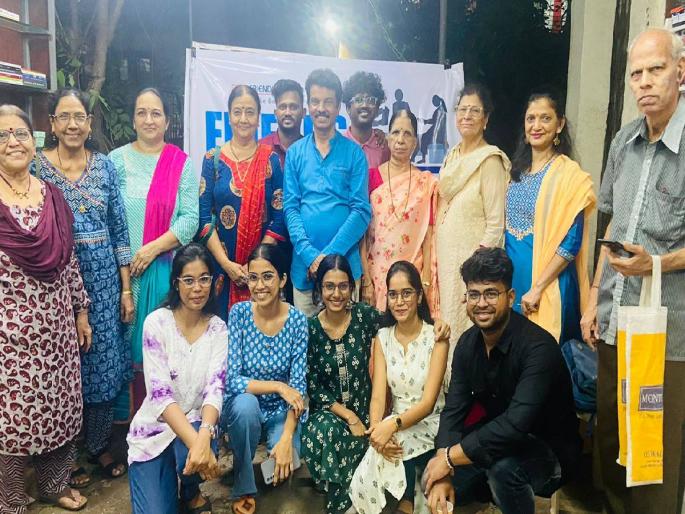 School of social media filled on Friends Katta; A unique school was held at Friends Katta on Friday | फ्रेंड्स कट्ट्यावर भरली सोशल मिडियाची शाळा; अनोखी शाळाच फ्रेंण्ड्स कट्ट्यावर शुक्रवारी भरवण्यात आली School of social media filled on Friends Katta; A unique school was held at Friends Katta on Friday | फ्रेंड्स कट्ट्यावर भरली सोशल मिडियाची शाळा; अनोखी शाळाच फ्रेंण्ड्स कट्ट्यावर शुक्रवारी भरवण्यात आली