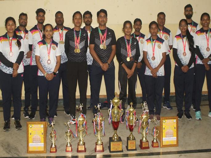 Maharashtra Men's 1st and Women's 3rd, 2nd Senior National Smash Racket Tournament | महाराष्ट्र पुरुष प्रथम आणि महिला तृतीय क्रमांकाचे मानकरी, दुसरी वरिष्ठ राष्ट्रीय स्मॅश रॅकेट स्पर्धा Maharashtra Men's 1st and Women's 3rd, 2nd Senior National Smash Racket Tournament | महाराष्ट्र पुरुष प्रथम आणि महिला तृतीय क्रमांकाचे मानकरी, दुसरी वरिष्ठ राष्ट्रीय स्मॅश रॅकेट स्पर्धा