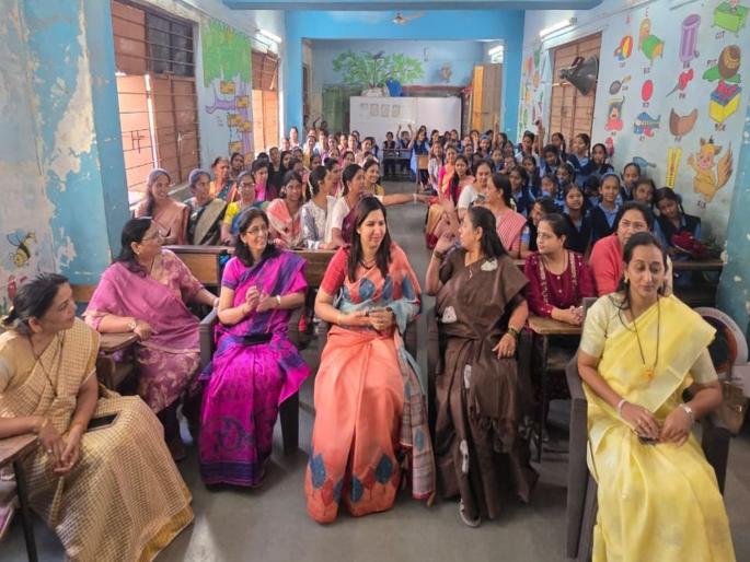 Women's Day begins with cervical cancer vaccination | गर्भाशय मुखाच्या कर्करोग प्रतिबंधक लसीकरणाने महिला दिनाचा प्रारंभ Women's Day begins with cervical cancer vaccination | गर्भाशय मुखाच्या कर्करोग प्रतिबंधक लसीकरणाने महिला दिनाचा प्रारंभ