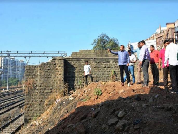 Kalyan Patri pool connects Kalyan East-West | रेल्वेचे सहकार्य नसल्याने कल्याण पत्रीपूलाचे बांधकाम रखडणार Kalyan Patri pool connects Kalyan East-West | रेल्वेचे सहकार्य नसल्याने कल्याण पत्रीपूलाचे बांधकाम रखडणार