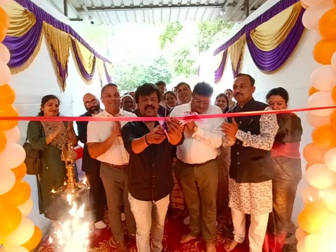 Need to develop curriculum on how to keep children away from mobiles says upendra limaye | "मोबाईलपासून मुलांना दूर कसे ठेवता येईल याचा अभ्यासक्रम बनवण्याची गरज" Need to develop curriculum on how to keep children away from mobiles says upendra limaye | "मोबाईलपासून मुलांना दूर कसे ठेवता येईल याचा अभ्यासक्रम बनवण्याची गरज"