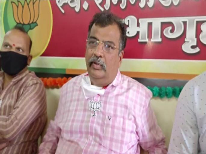 What exactly is BJP doing? 'U' turn from the second decision taken; Whose friendship came first? | भाजपाच नेमकं चाललयं तरी काय? दुसऱ्यांदा घेतला निर्णयावरून 'यु'टर्न; कुणाची मैत्री आली आड? What exactly is BJP doing? 'U' turn from the second decision taken; Whose friendship came first? | भाजपाच नेमकं चाललयं तरी काय? दुसऱ्यांदा घेतला निर्णयावरून 'यु'टर्न; कुणाची मैत्री आली आड?
