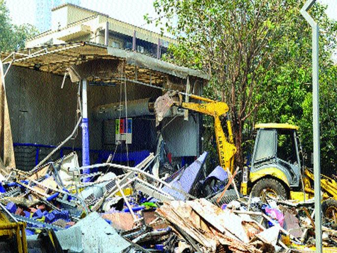 In the Kamala Mill fire case, the report of the inquiry commission submitted to the High Court | कमला मिल आग प्रकरणी चौकशी आयोगाचा अहवाल उच्च न्यायालयात सादर In the Kamala Mill fire case, the report of the inquiry commission submitted to the High Court | कमला मिल आग प्रकरणी चौकशी आयोगाचा अहवाल उच्च न्यायालयात सादर