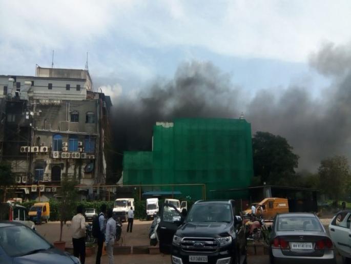 Fire Breaks out in Mumbai's Kamala Mills Compound Again | Kamala Mills Compound Fire : कमला मिल्स कंपाऊंडमध्ये पुन्हा आग Fire Breaks out in Mumbai's Kamala Mills Compound Again | Kamala Mills Compound Fire : कमला मिल्स कंपाऊंडमध्ये पुन्हा आग