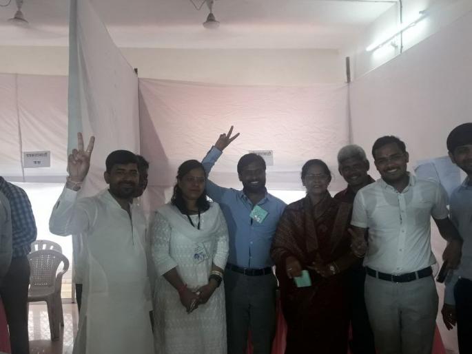 Pune bypoll - BJP-RPI's Himali Kamble won, defeated NCP's Dhananjay Gaikwad | पुणे पोटनिवडणूक - भाजपा-आरपीआयच्या हिमाली कांबळे विजयी, राष्ट्रवादी काँग्रेसच्या धनंजय गायकवाड यांचा केला पराभव Pune bypoll - BJP-RPI's Himali Kamble won, defeated NCP's Dhananjay Gaikwad | पुणे पोटनिवडणूक - भाजपा-आरपीआयच्या हिमाली कांबळे विजयी, राष्ट्रवादी काँग्रेसच्या धनंजय गायकवाड यांचा केला पराभव