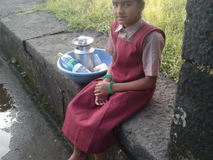  Nagarkar's strength at Raigad | रायगडावरील पाखरांना नगरकरांचे बळ