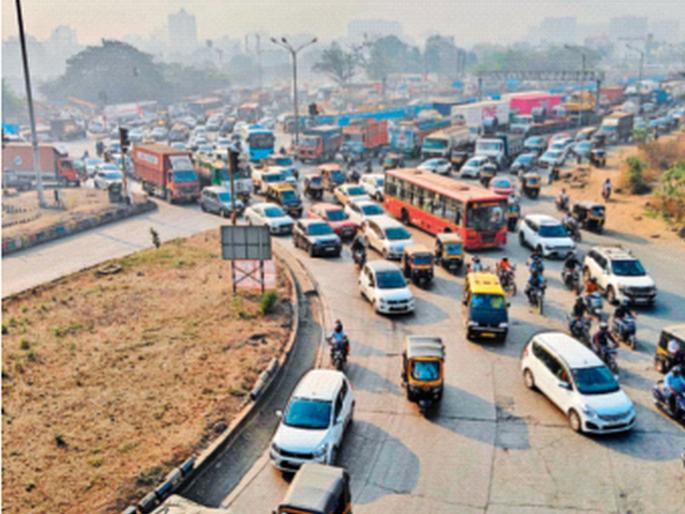 Class 12 students stuck in traffic jam due to underpass work at Kalamboli Circle | कळंबोली सर्कलच्या अंडरपास कामामुळे वाहनकोंडीत अडकले बारावीचे विद्यार्थी Class 12 students stuck in traffic jam due to underpass work at Kalamboli Circle | कळंबोली सर्कलच्या अंडरपास कामामुळे वाहनकोंडीत अडकले बारावीचे विद्यार्थी