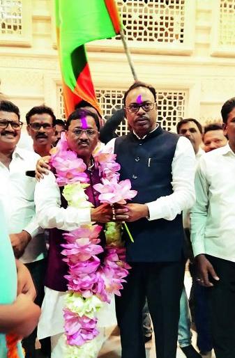  Kamthi Election Results: Tekchand Sawarkar Vs Suresh Bhoyar | Kamthi Election Results : बावनकुळेंच्या पुण्याईने सावरकर यांना तारले : काँग्रेसने भरविली होती धडकी