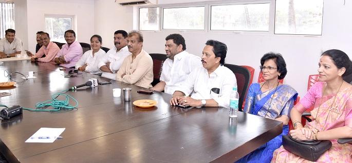 Lok Sabha Election 2019 Opponents drop fraud business now! -Promod Jathar | Lok Sabha Election 2019 विरोधकांनी फसवणूकीचे धंदे आता सोडावेत!-प्रमोद जठार Lok Sabha Election 2019 Opponents drop fraud business now! -Promod Jathar | Lok Sabha Election 2019 विरोधकांनी फसवणूकीचे धंदे आता सोडावेत!-प्रमोद जठार