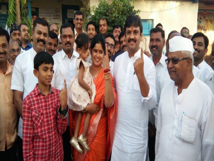 Baramati Lok Sabha Election: Kanchan Kul has expressed his confidence of victory after voting | बारामती लोकसभा निवडणूक : मतदानानंतर कांचन कुल यांनी व्यक्त केला विजयाचा विश्वास