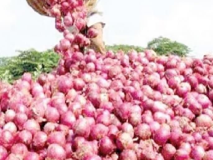 Increase in onion prices due to higher demand and lower inflows | कांद्याची उसळी; क्विंटलला ६ हजारांपर्यंत दर, महिन्यात तिप्पट वाढ Increase in onion prices due to higher demand and lower inflows | कांद्याची उसळी; क्विंटलला ६ हजारांपर्यंत दर, महिन्यात तिप्पट वाढ