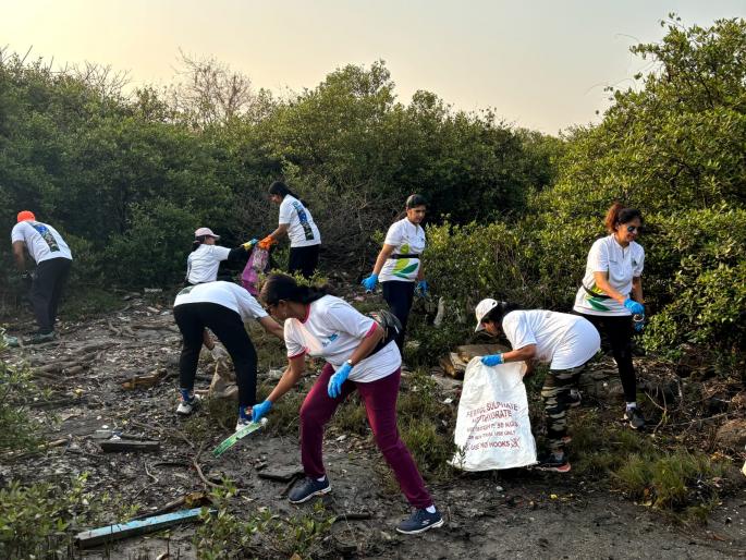 collection of 1 ton of waste in the swachhata campaign in kandalvan area | कांदळवन क्षेत्रातील स्वछता मोहिमेत १ टन कचऱ्याचे संकलन collection of 1 ton of waste in the swachhata campaign in kandalvan area | कांदळवन क्षेत्रातील स्वछता मोहिमेत १ टन कचऱ्याचे संकलन