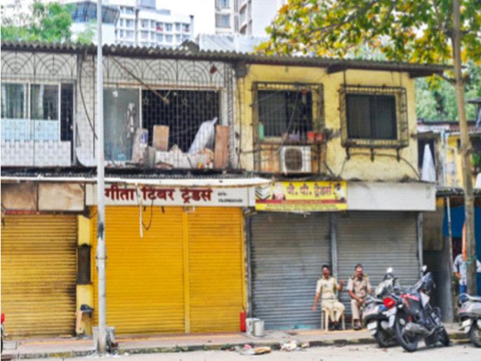 In Kandivali, cylinder was used upside down in water; due to negligence, fire broke out, seven people were injured | कांदिवलीत सिलिंडरचा पाण्यात उलटा ठेवून वापर; निष्काळजीपणामुळे उडाला भडका, सात जण हाेरपळले