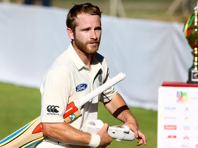 Kane Williamson's record-breaking century, 229 runs against New Zealand's 4 for 4 against England | केन विलियम्सनचे विक्रमी शतक, इंग्लंडविरुद्ध न्यूझीलंडच्या ४ बाद २२९ धावा