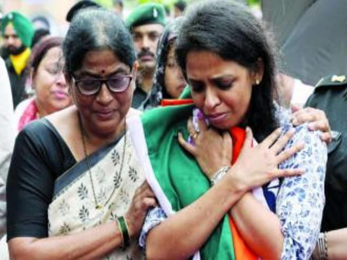 Fulfilled dreams of martyred husband, Kanika Rane ready for military training | लष्करी प्रशिक्षणासाठी कनिका राणे सज्ज, निवांत आयुष्य सोडून देशासाठी पत्करला खडतर मार्ग