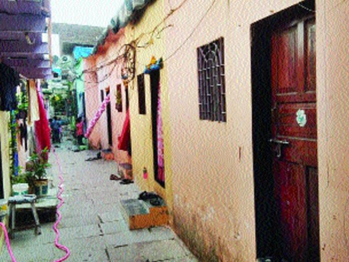 New houses set up at the stadium in Kanjurmarg | कांजूरमार्गला तोडक कारवाई केलेल्या जागी उभारली नवी घरे New houses set up at the stadium in Kanjurmarg | कांजूरमार्गला तोडक कारवाई केलेल्या जागी उभारली नवी घरे