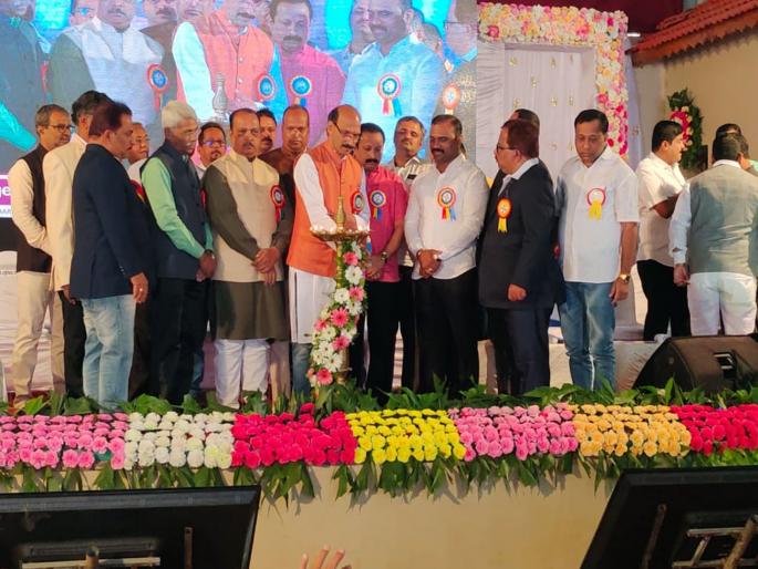 former union minister suresh prabhu appeals that lets work together to increase trade with tourism | पर्यटनाबरोबरच व्यापार वाढण्यासाठी एकजुटीने प्रयत्न करूया; सुरेश प्रभू यांचे आवाहन