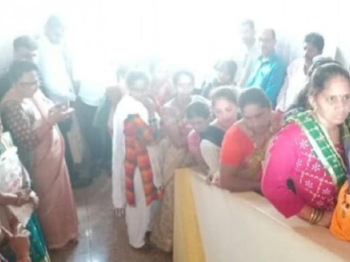 Crowded since morning in Kankavli to file candidature for Gram Panchayat election | gram panchayat election: अर्ज दाखल करण्यासाठी कणकवलीत उमेदवारांची मोठी गर्दी