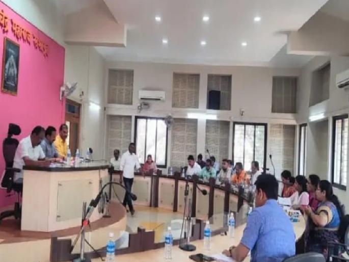 Presented the balance budget of Kankavali Nagar Panchayat of 1 crore 61 lakh 49 thousand | कणकवली नगरपंचायतीचा १ कोटी ६१ लाख ४९ हजाराचा शिलकीचा अर्थसंकल्प सादर Presented the balance budget of Kankavali Nagar Panchayat of 1 crore 61 lakh 49 thousand | कणकवली नगरपंचायतीचा १ कोटी ६१ लाख ४९ हजाराचा शिलकीचा अर्थसंकल्प सादर