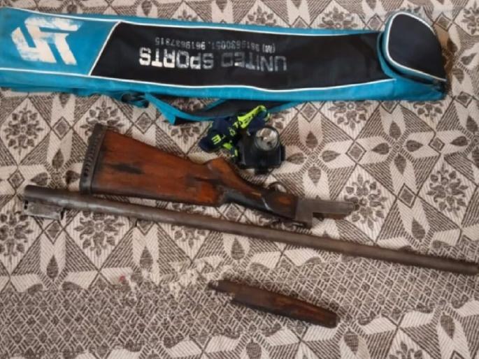 Five persons who went for hunting were detained in Kharepatan, Kankavali police action | Sindhudurg: शिकारीसाठी निघालेल्या पाच जणांना खारेपाटण येथे घेतले ताब्यात, कणकवली पोलिसांची कारवाई Five persons who went for hunting were detained in Kharepatan, Kankavali police action | Sindhudurg: शिकारीसाठी निघालेल्या पाच जणांना खारेपाटण येथे घेतले ताब्यात, कणकवली पोलिसांची कारवाई