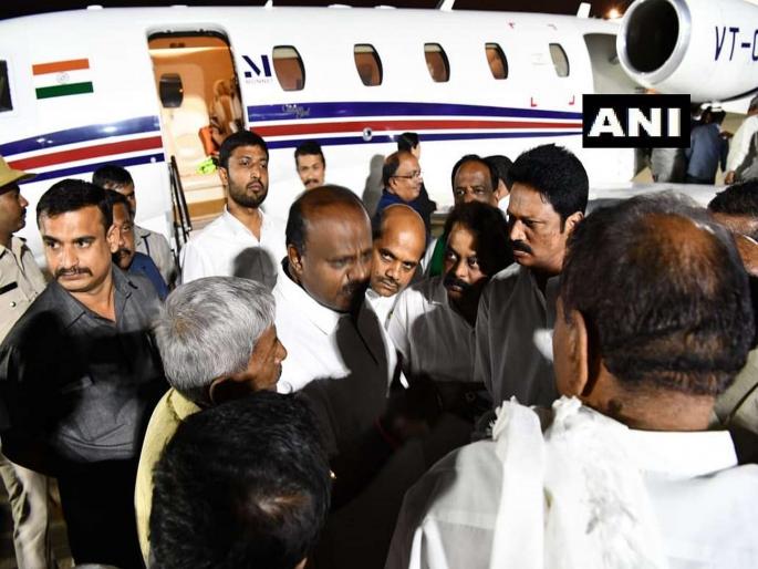 Karnataka: Kumaraswamy scandal to protect the government | कर्नाटक : सरकार टिकवण्यासाठी कुमारस्वामींची धावाधाव, भाजपाचीही मोर्चेबांधणी Karnataka: Kumaraswamy scandal to protect the government | कर्नाटक : सरकार टिकवण्यासाठी कुमारस्वामींची धावाधाव, भाजपाचीही मोर्चेबांधणी