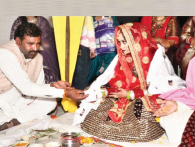The father-in-law gave the daughter-in-law Kanyadan like a daughter; Marriage story | लग्नानंतर तीन महिन्यांतच मुलाचा मृत्यू; सासऱ्याने मुलीप्रमाणे केले सुनेचे कन्यादान The father-in-law gave the daughter-in-law Kanyadan like a daughter; Marriage story | लग्नानंतर तीन महिन्यांतच मुलाचा मृत्यू; सासऱ्याने मुलीप्रमाणे केले सुनेचे कन्यादान