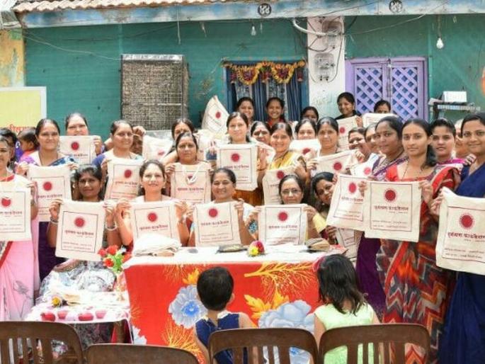 Buy Cloth Bags by Clients and Sellers | ग्राहक आणि विक्रेत्याने जाणले कापडी पिशव्यांचे मोल Buy Cloth Bags by Clients and Sellers | ग्राहक आणि विक्रेत्याने जाणले कापडी पिशव्यांचे मोल