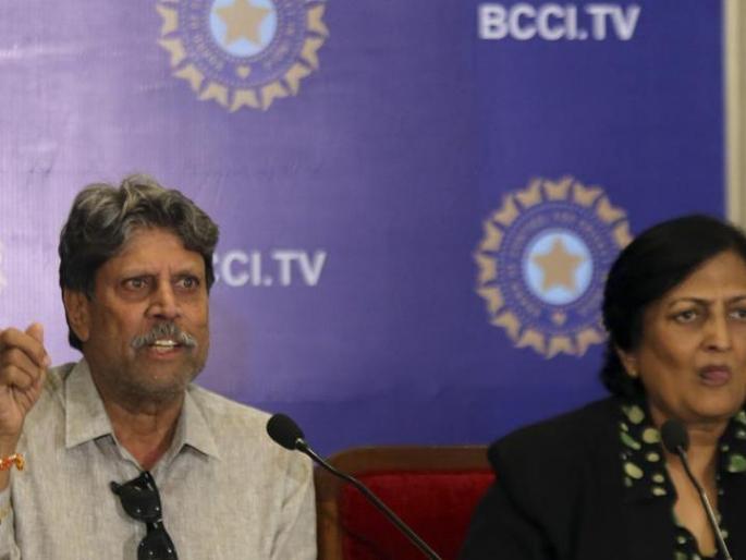 after notice conflict of interest CAC member shantha rangaswamy resign | ज्यांनी रवी शास्त्रींना निवडले त्यांच्यावरच आली राजीनामा देण्याची वेळ