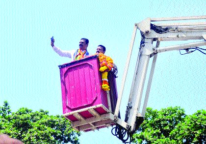 Kapil Patil's rally has reduced the shiv sena's percentage | कपिल पाटील यांच्या मिरवणुकीत सेनेचा टक्का कमी Kapil Patil's rally has reduced the shiv sena's percentage | कपिल पाटील यांच्या मिरवणुकीत सेनेचा टक्का कमी