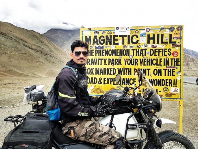 Karhad Rider left from Mumbai directly to London bike travelling riding lover | कऱ्हाडचा ‘रायडर’ निघाला मुंबईहून थेट लंडनला! Karhad Rider left from Mumbai directly to London bike travelling riding lover | कऱ्हाडचा ‘रायडर’ निघाला मुंबईहून थेट लंडनला!