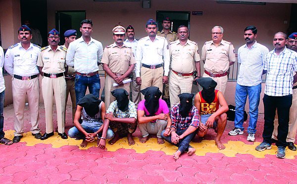 Militant gang ransacking petrol pump | गोळीबार करून पेट्रोलपंपावर दरोडा टाकणारी टोळी जेरबंद