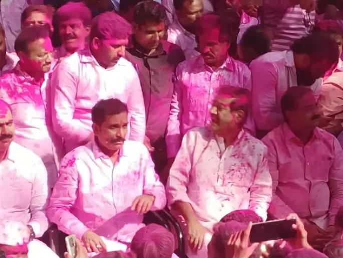 Prithviraj Chavan Uday Singh Patil group continues to rule Karad Bazar Committee | कराड बाजार समितीवर पृथ्वीराज चव्हाण उदयसिंह पाटील गटाची सत्ता कायम  Prithviraj Chavan Uday Singh Patil group continues to rule Karad Bazar Committee | कराड बाजार समितीवर पृथ्वीराज चव्हाण उदयसिंह पाटील गटाची सत्ता कायम