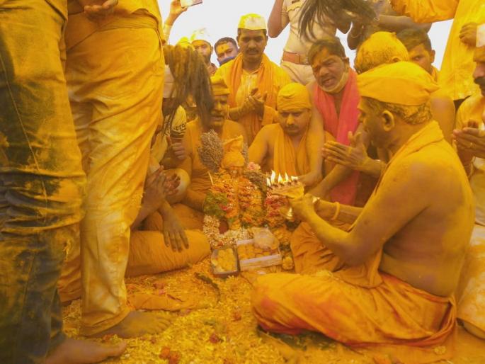 Palkhi ceremony and Karha bath at Jejuri in the garland of 'Yelkot Yelkot Jai Malhar' | 'येळकोट येळकोट जय मल्हार' च्या गजरात जेजुरीत 'श्रीं'चा पालखी व कऱ्हा स्नान सोहळा उत्साहात